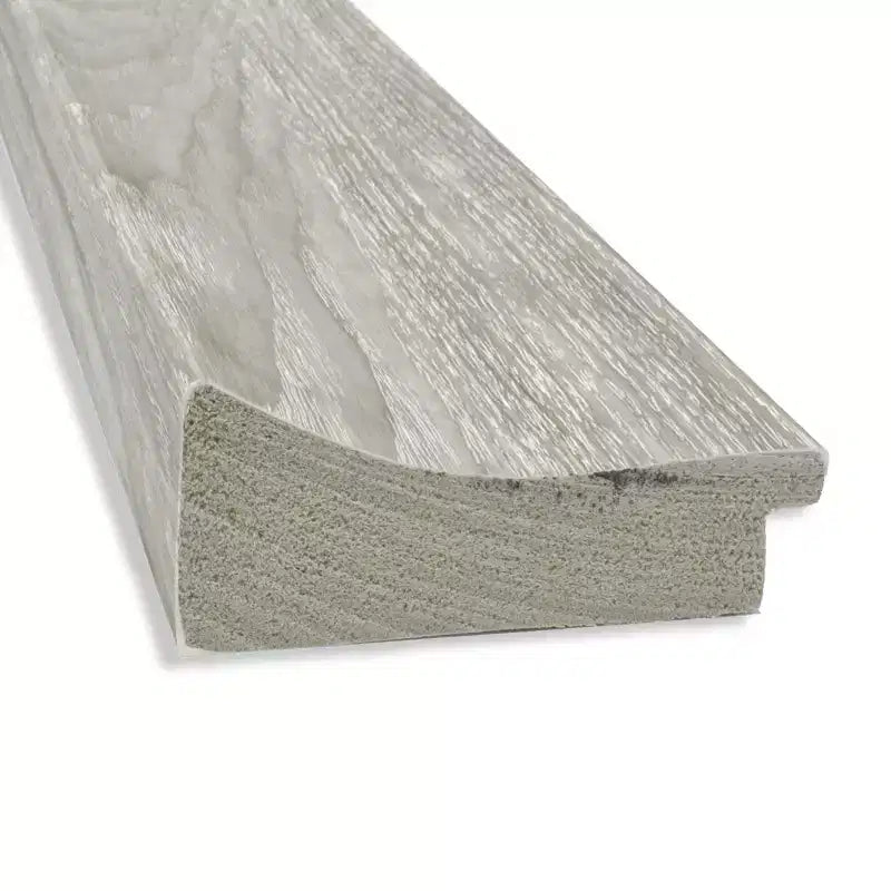Specchio da parete rettangolare Dove Graywash con cornice in legno, 46" x 36", per 1 persona, da appendere alla parete