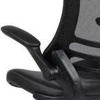 Sedia ergonomica da disegno in rete a schienale medio con poggiapiedi ad anello e braccioli ribaltabili, sedile singolo, colori assortiti